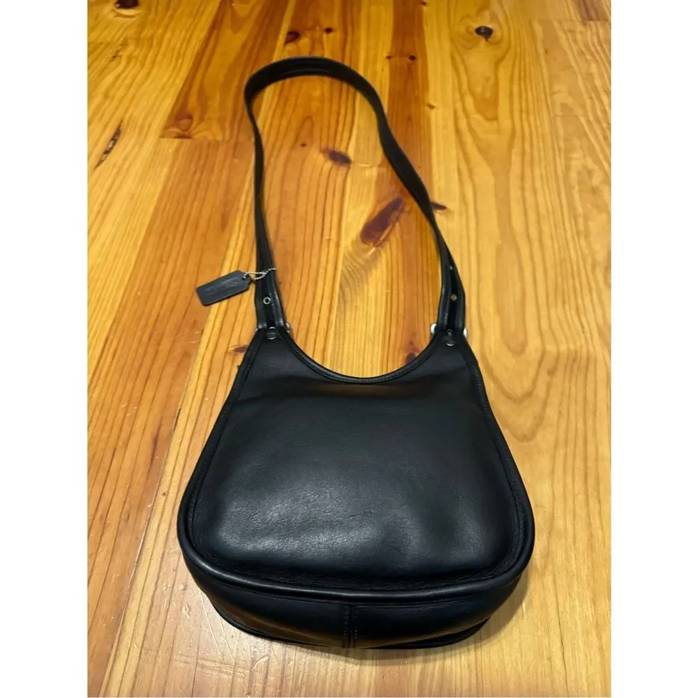 Coach 9949 Faith Oliver Legrone Legacy- 90s Y2K Vintage - Black
